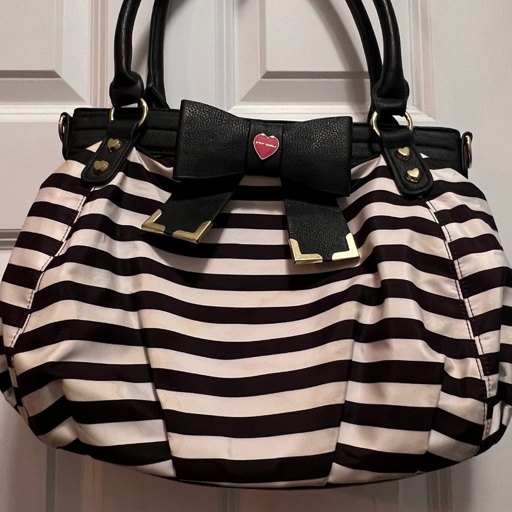 Betsy Johnson shoulder bag